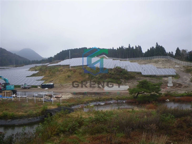 Fixed Solar Ground Mounting System With Screw Foundation